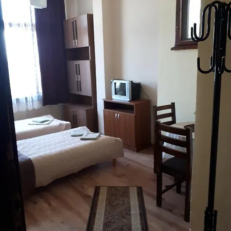 Guest Richi Hotel *